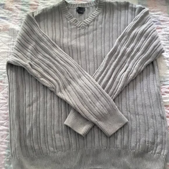 IZOD Cotton Sweater - UNISEX - Picture 4 of 5